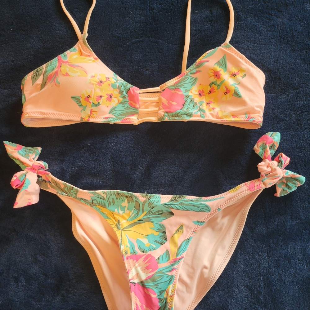Ripcurl reversible bathing suit